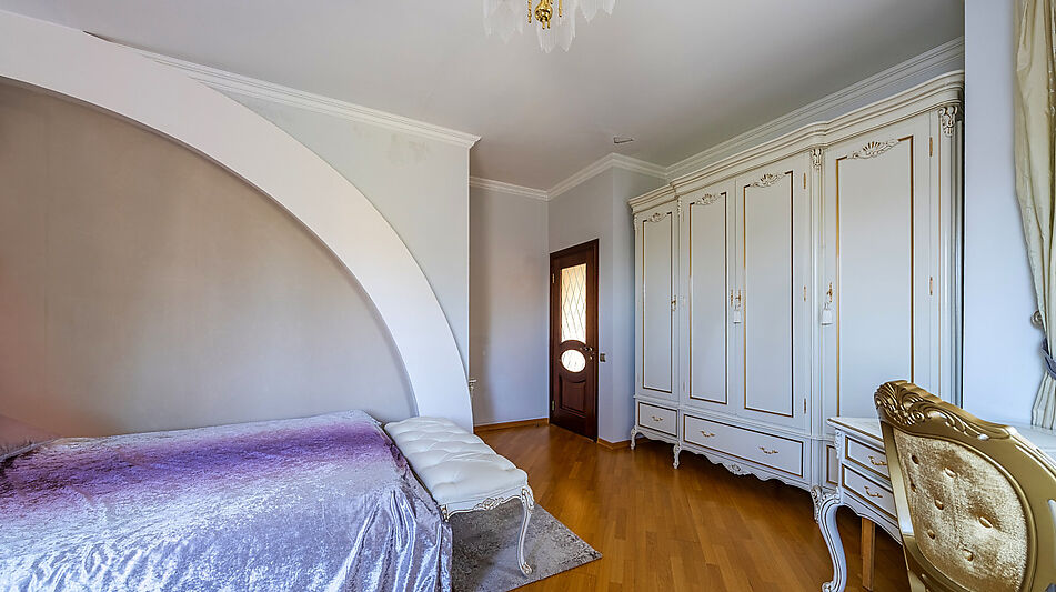 Дом с бассейном в КП Лазурь