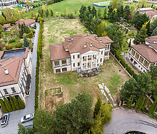 Большой участок в КП Монолит