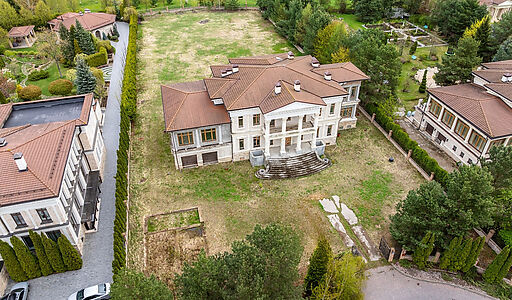 Большой участок в КП Монолит