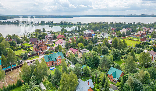 Дом у воды в Солнечногорске