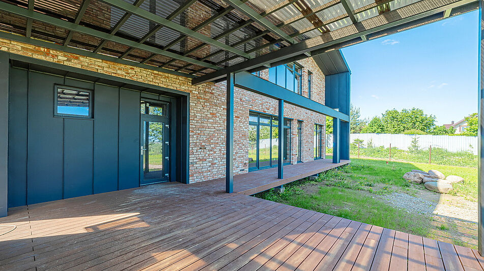 Современный дом в Озерецком