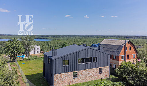 Современный дом в Озерецком