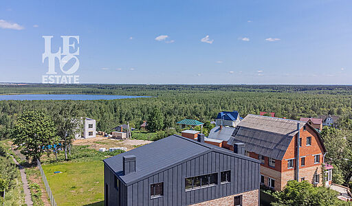 Современный дом в Озерецком