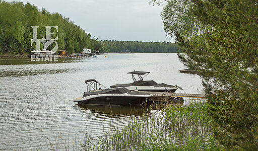 Дом у воды в КП Новое время