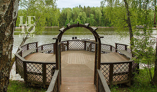 Дом у воды в КП Новое время