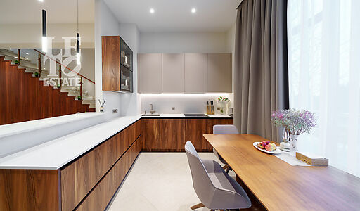 Таунхаус в поселке Парк Фонтэ