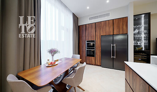 Таунхаус в поселке Парк Фонтэ