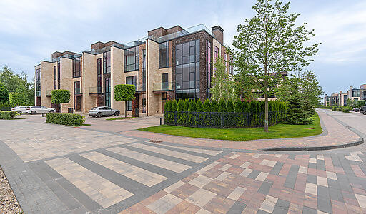 Таунхаус в поселке Парк Фонтэ