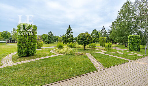 Таунхаус в поселке Парк Фонтэ