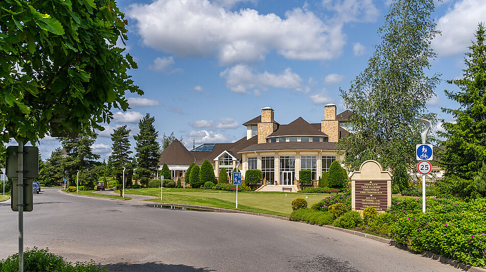 Дом c бассейном в КП Агаларов