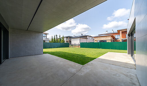 Дом c бассейном в КП Агаларов