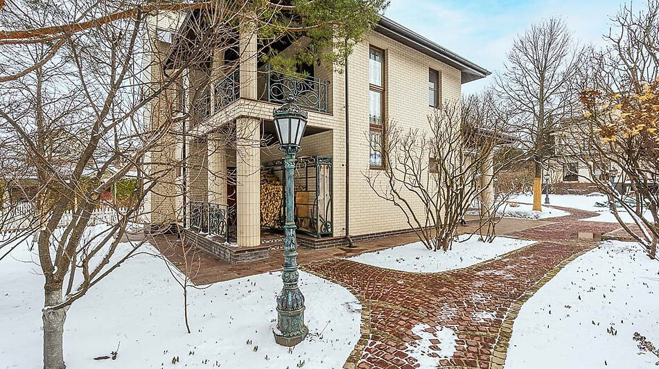 Готовый дом в Резиденции Бенилюкс