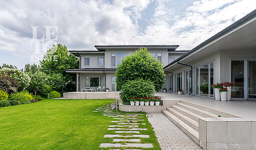 Большой дом в Конаково ривер клаб