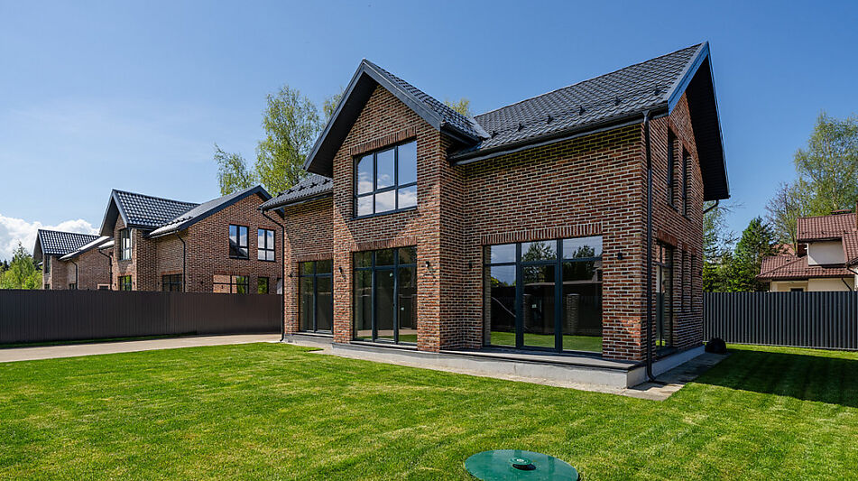 Дом в поселке Борки