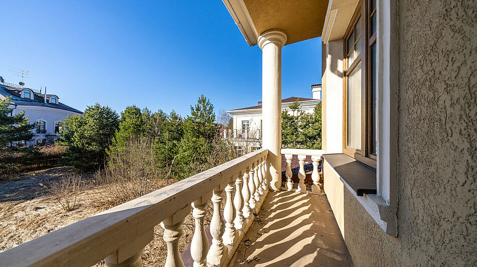 Дом в Новахово со своими соснами