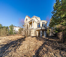 Дом в Новахово со своими соснами