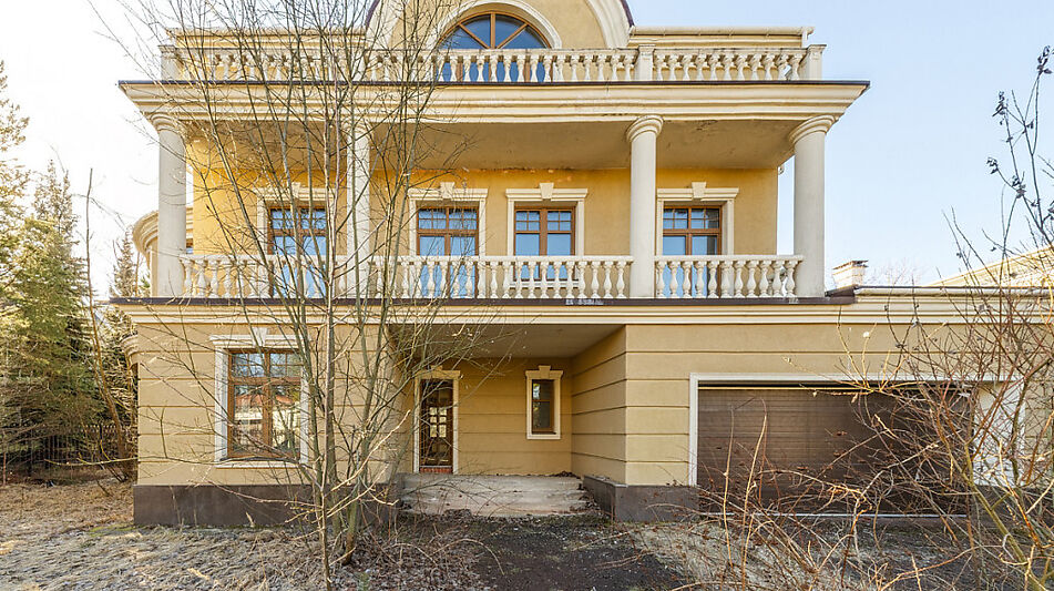 Дом в Новахово со своими соснами