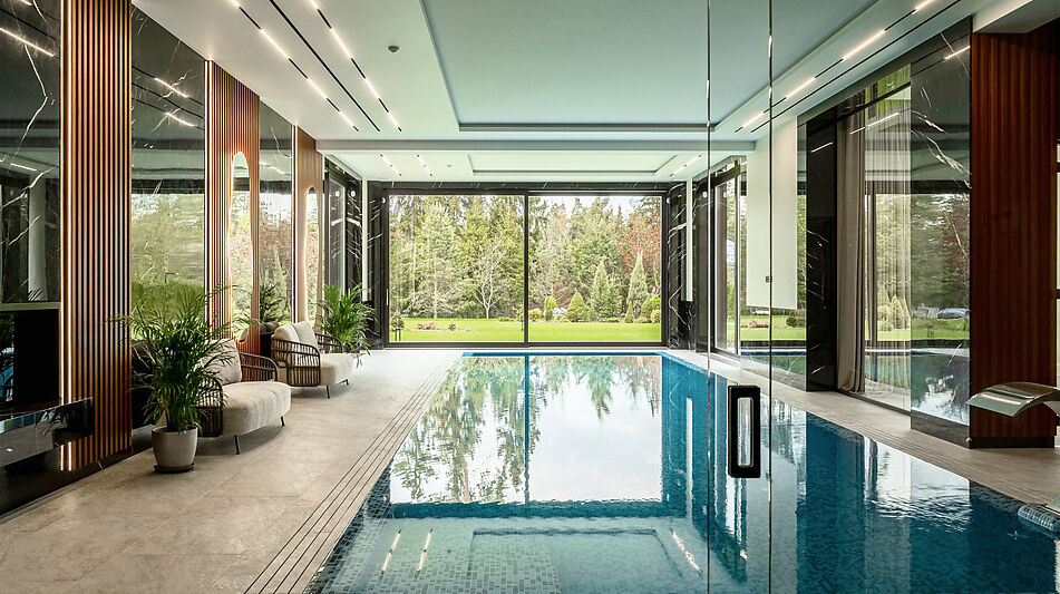 Новый дом c бассейном в КП Риита