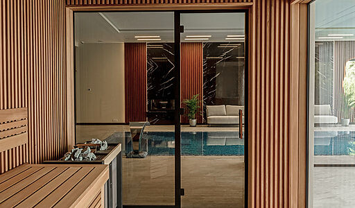 Новый дом c бассейном в КП Риита