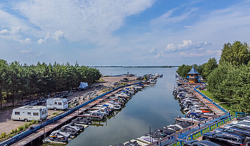 Участок рядом с Московским морем