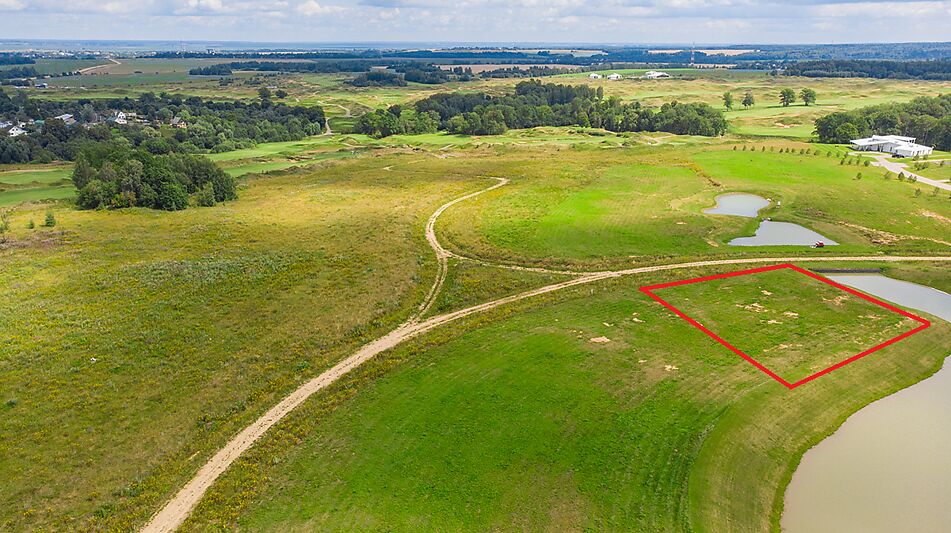 Прекрасный участок в Villa Links