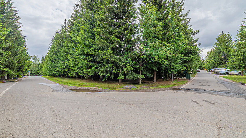 Большой участок в КП Горки-8