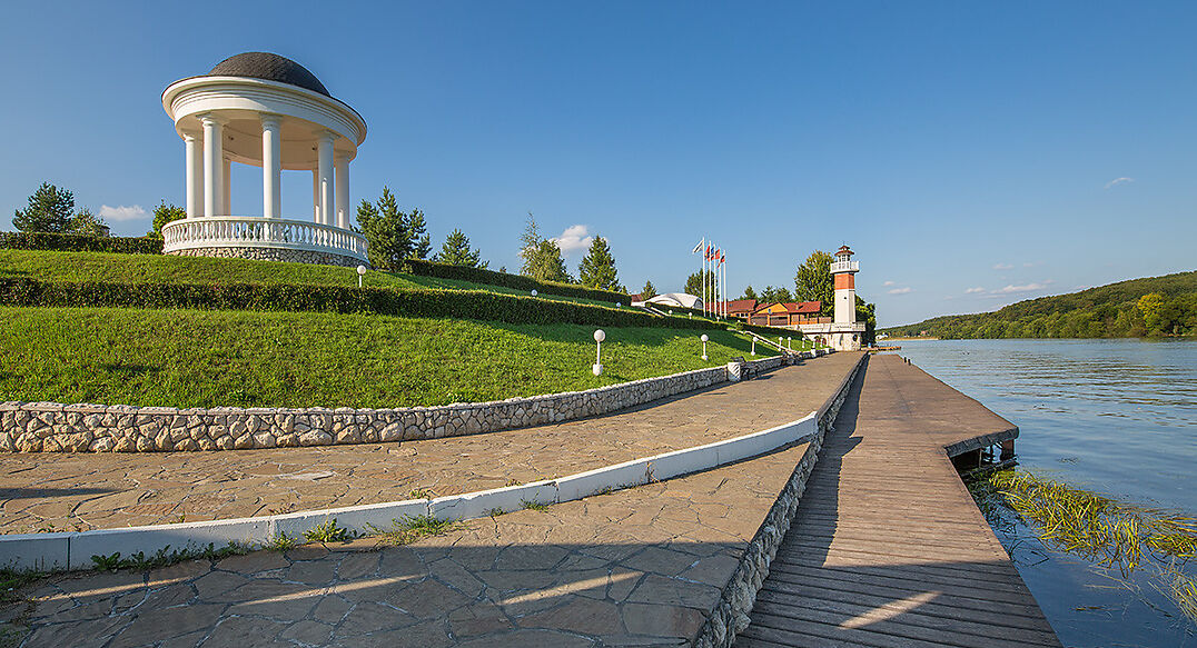 Белый берег