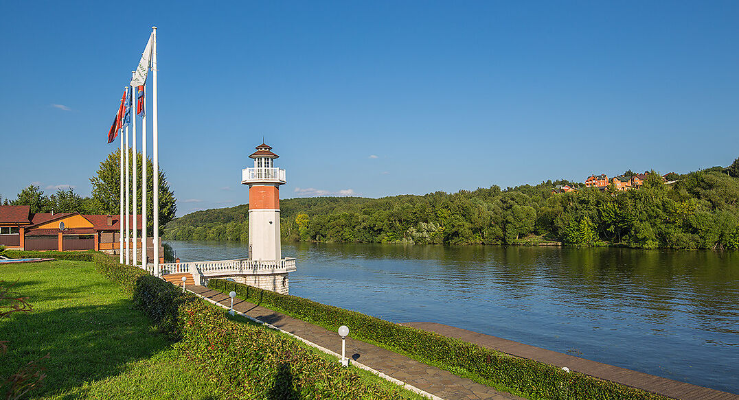 Белый берег