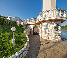 Белый берег