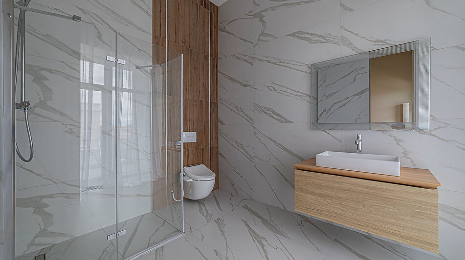 Дом с бассейном в Ренессанс парк