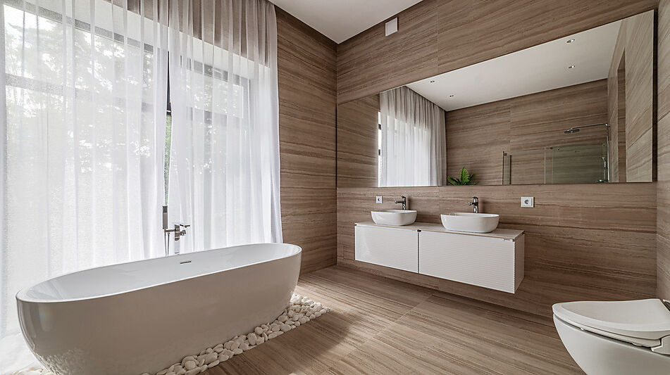 Дом с бассейном в Ренессанс парк