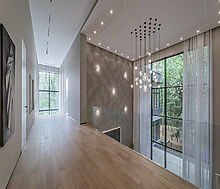 Дом с бассейном в Ренессанс парк