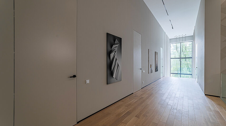 Дом с бассейном в Ренессанс парк