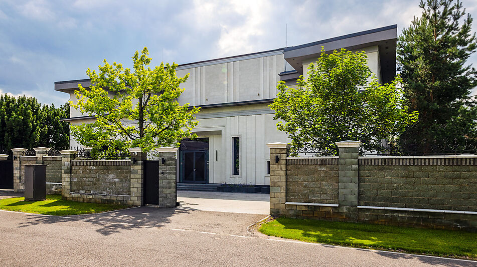 Резиденция в НПИЗ Речное