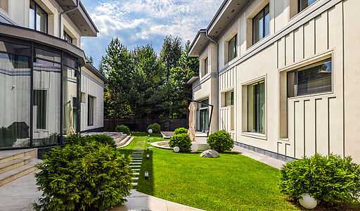 Резиденция в НПИЗ Речное