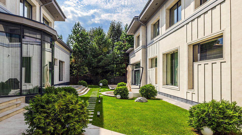 Резиденция в НПИЗ Речное