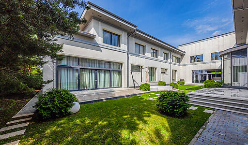 Резиденция в НПИЗ Речное