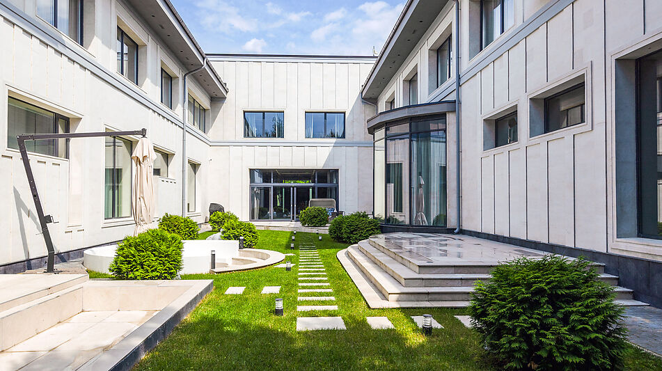 Резиденция в НПИЗ Речное