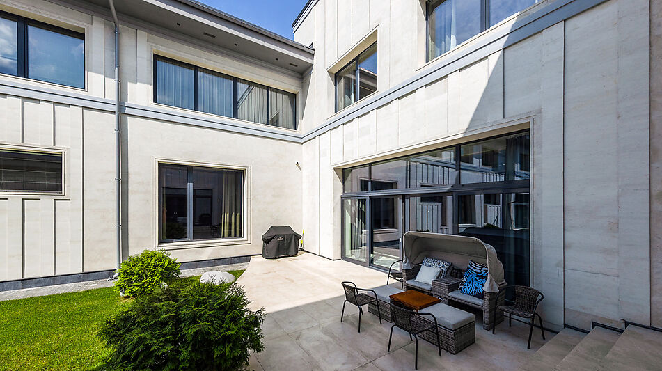 Резиденция в НПИЗ Речное