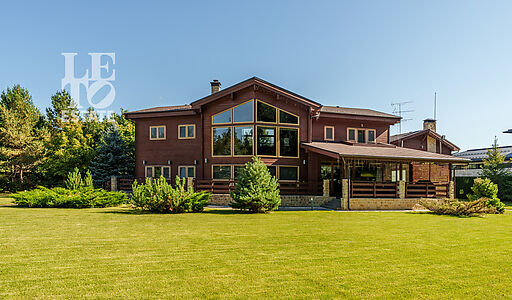 Готовый дом  в Гольф-Клуб Пестово