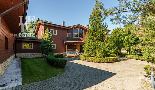 Готовый дом  в Гольф-Клуб Пестово