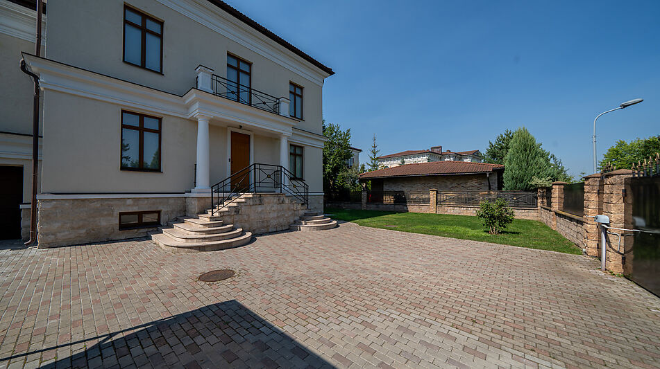 Дом в КП Резиденция Монолит