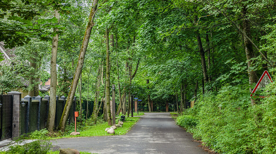 Дом с бассейном в Новогорске
