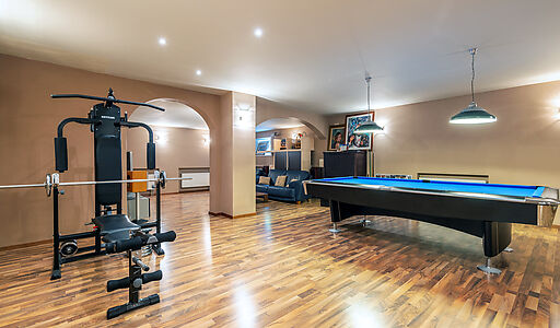 Дом с бассейном в Новогорске