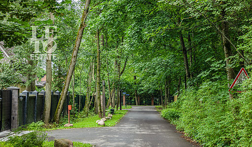 Дом с бассейном в Новогорске