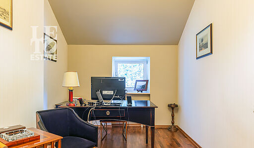 Дом с бассейном в Новогорске