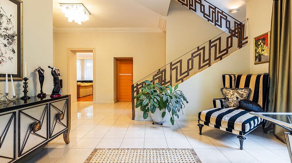 Дом с бассейном в Новогорске