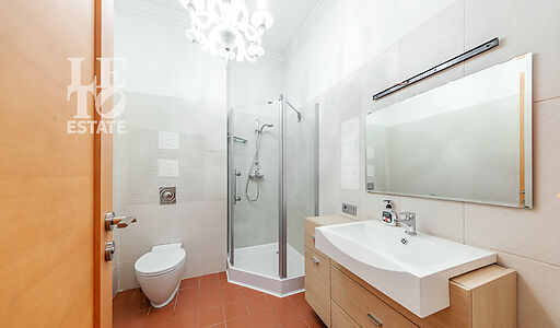 Дом с бассейном в Новогорске