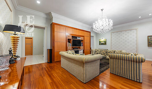 Дом с бассейном в Новогорске