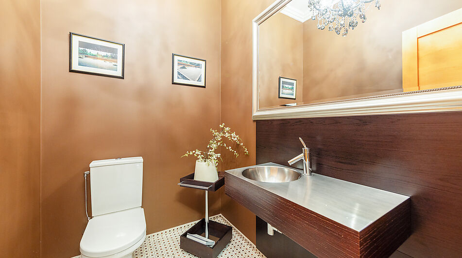 Дом с бассейном в Новогорске